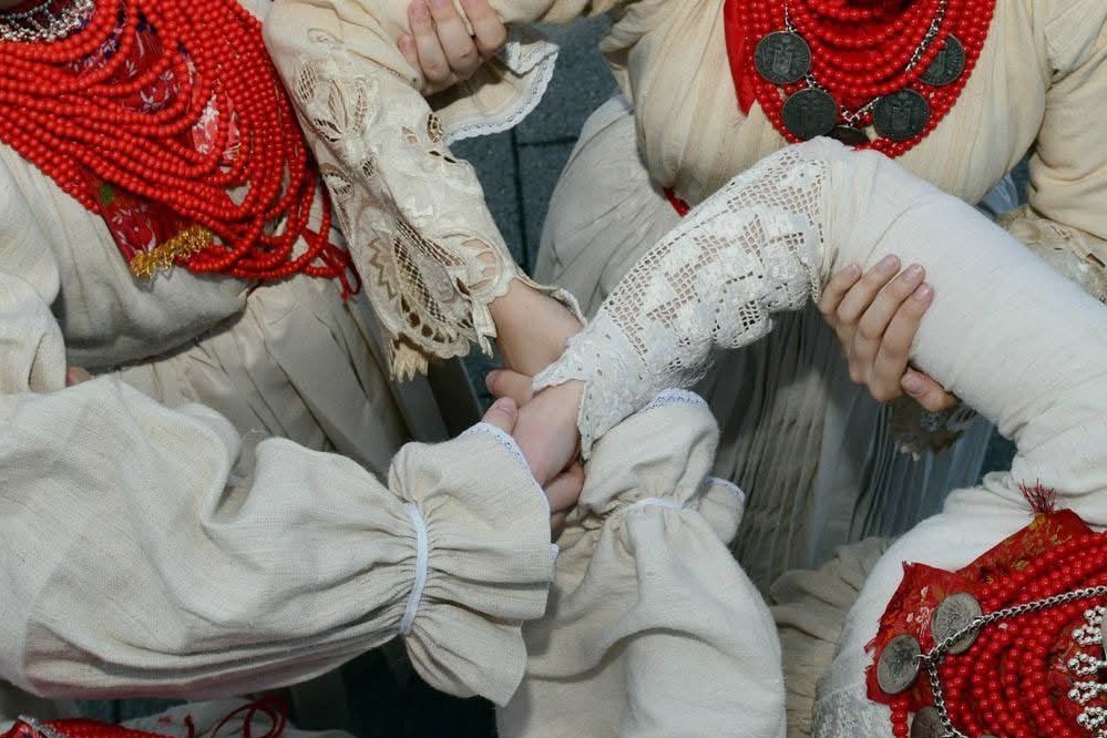 Folklorne plesačke sekcije